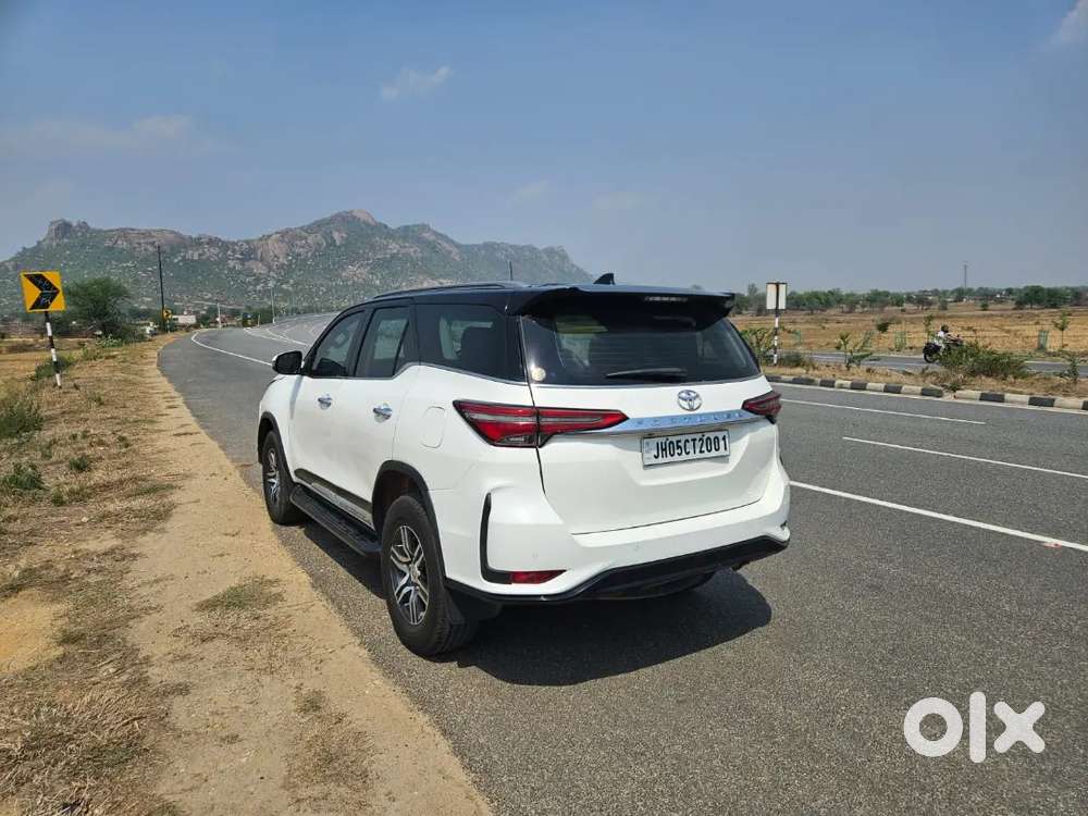 Toyota Fortuner Legender 2020 Variant