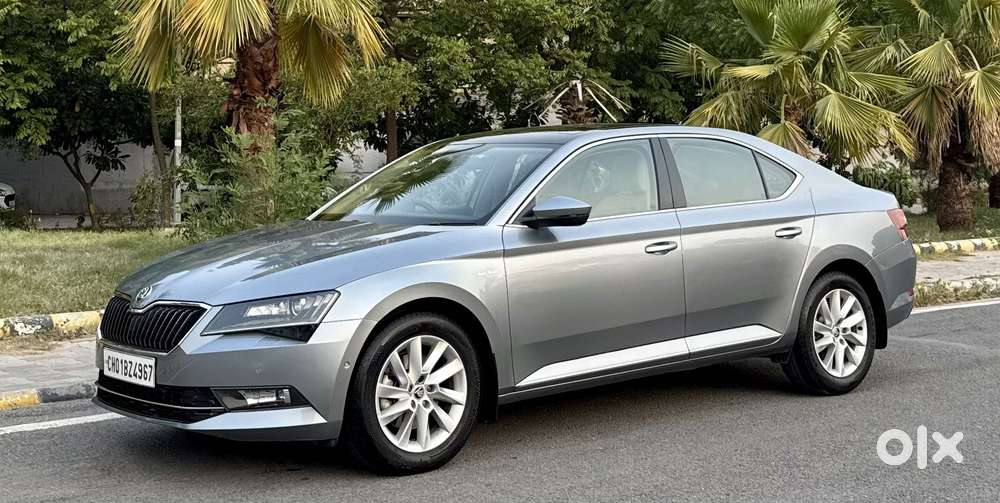 Skoda Superb Lk 1.8 Tsi At, 2019, Petrol