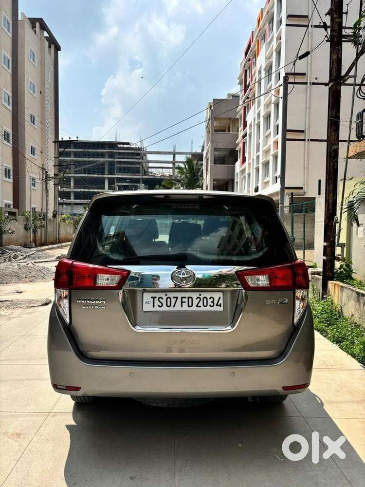 Toyota Innova Crysta 2016 Diesel Well Maintained