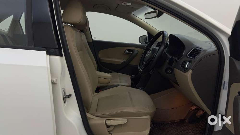Volkswagen Vento 1.6 Highline, 2017, Petrol