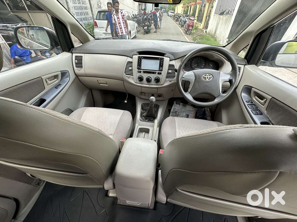 Toyota Innova 2.5 G (diesel) 8 Seater, 2012, Diesel