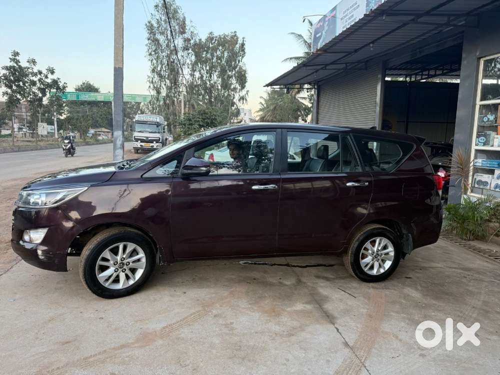 Toyota Innova Crysta 2017 Diesel Well Maintained