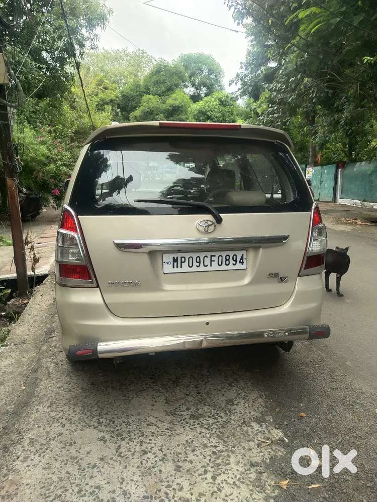 Toyota Innova 2.5 2012