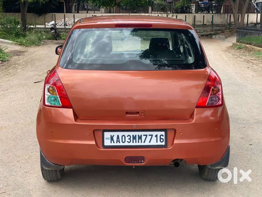 Maruti Suzuki Swift 2010 Petrol 76000 Km Driven