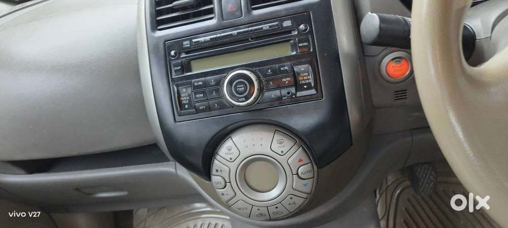 Nissan Sunny Xv Premium Pack (leather), 2015, Cng & Hybrids