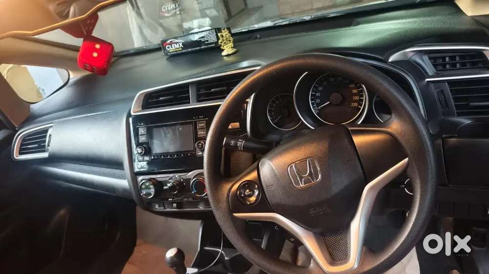 Honda Jazz Sv Mt I-vtec  35600 Km Driven  Well Maintained