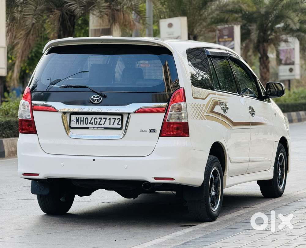 Toyota Innova 2.5 G (diesel) 8 Seater Bs Iv, 2015, Diesel