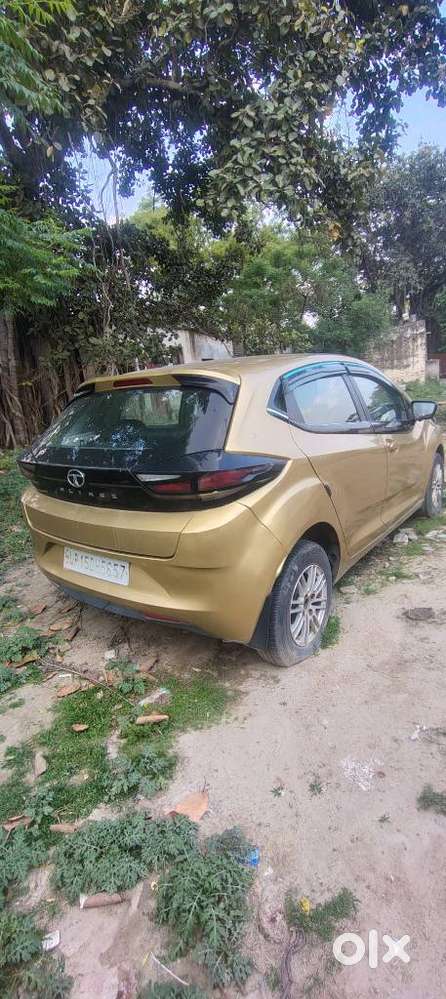 Tata Altroz 1.2 Xe, 2020, Petrol