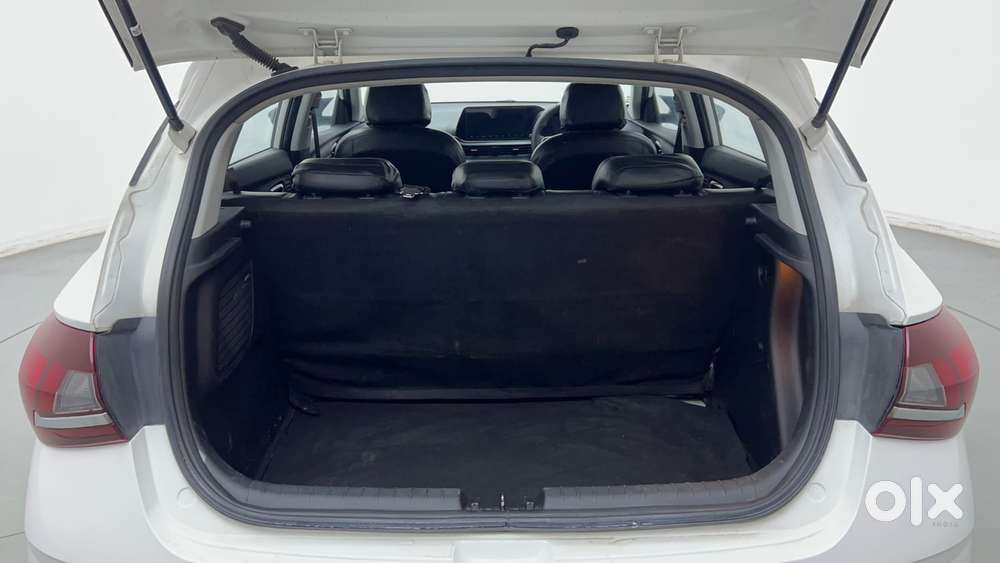 Hyundai New I20 1.2 Asta (o) Ivt, 2023, Petrol