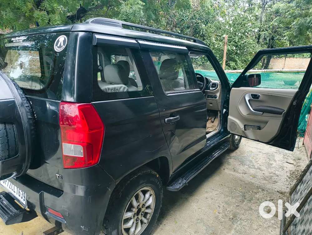 Mahindra Tuv 300 2016 Dual Tone