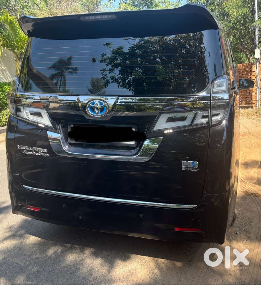 Toyota Vellfire Vip – Executive Lounge, 2022, Cng & Hybrids