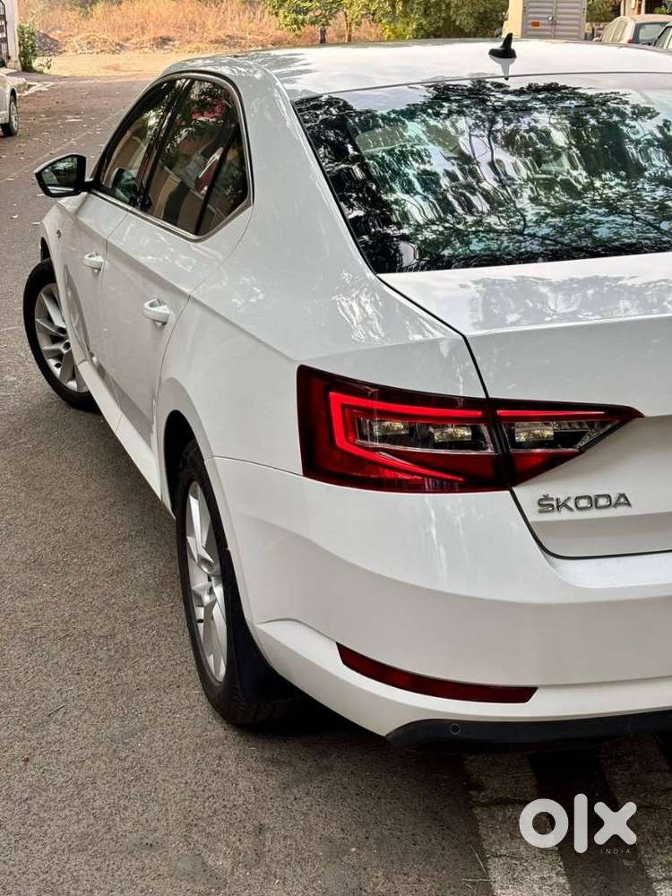 Skoda Superb L&k 2.0 Tdi At, 2017, Diesel