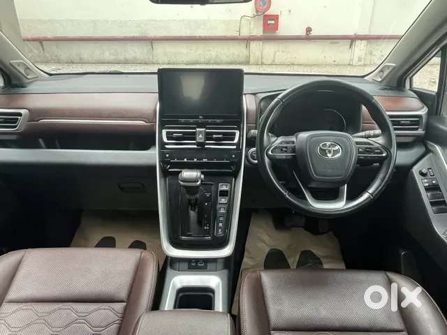 Toyota Innova Hycross 2.0 Zx Hybrid 7 Str, 2024, Petrol