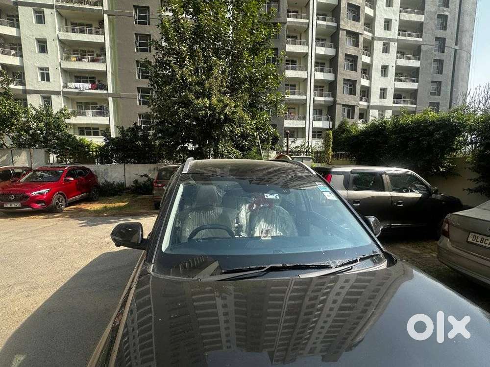 Kia Carens Clavis, 2025, Petrol