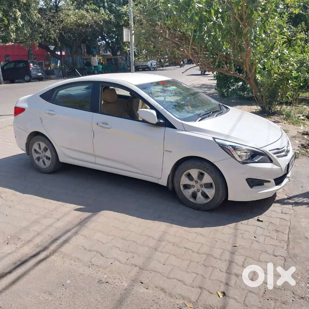 Hyundai Fluidic Verna