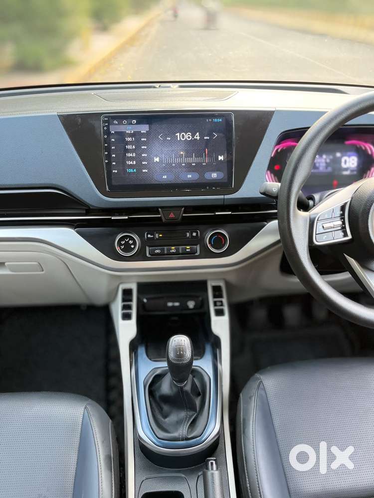 Kia Carens 1.4 Premium 7 Str, 2022, Petrol