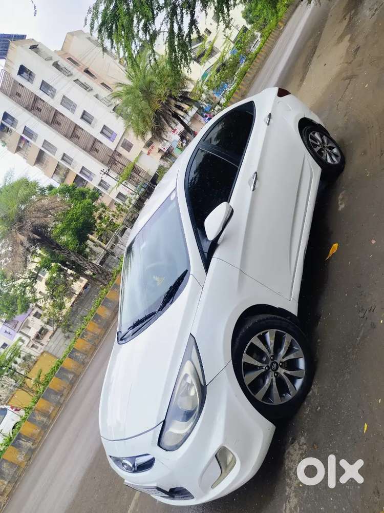 Hyundai Verna 1.6 Crdi Sx  2013  Diesel  White  Excellent Conditio