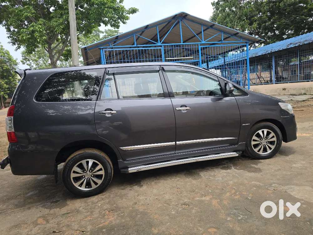 Toyota Innova 2016 Diesel Well Maintained