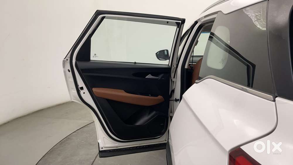 Mg Hector Plus 1.5 Sharp Turbo Cvt 6 Str, 2021, Petrol