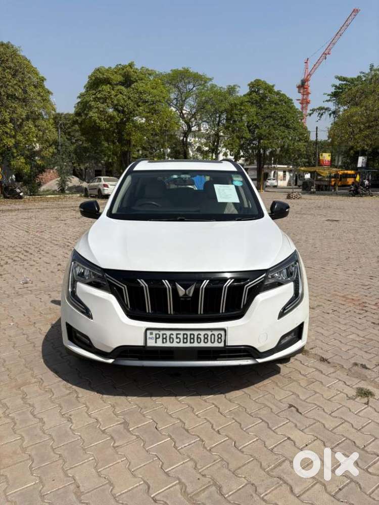 Mahindra Xuv700 2.2 Ax 5 Diesel At Str, 2022, Diesel