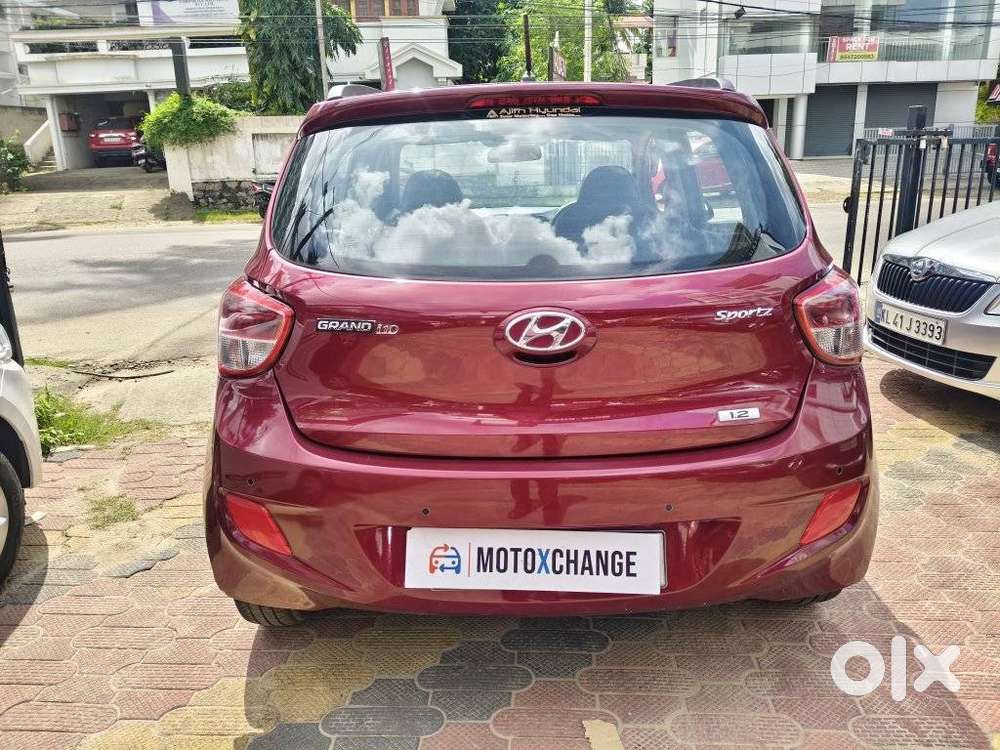 Hyundai Grand I10 Sportz, 2016, Petrol
