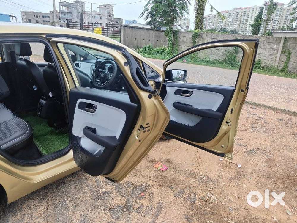 Tata Altroz 1.2 Xz Plus Petrol, 2020, Petrol
