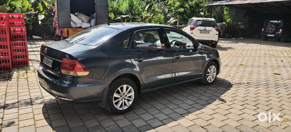 Volkswagen Vento Tdi Highline 2015 Dsg Automatic Diesel 2nd Owner