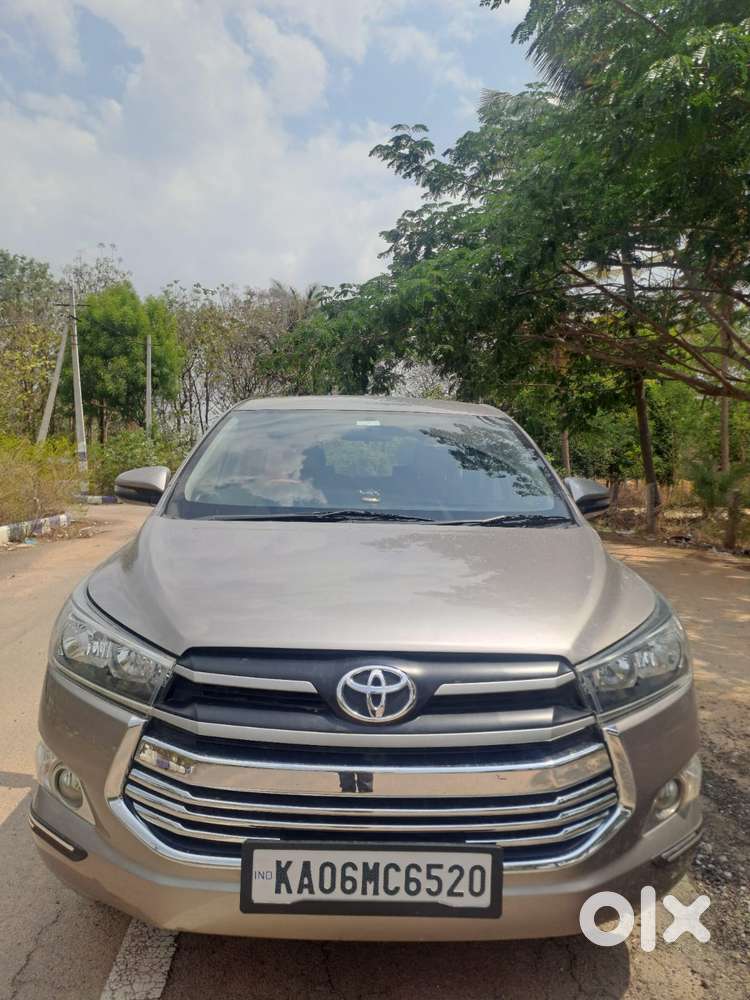 Toyota Innova Crysta 2.4 G Mt 8s, 2018, Diesel