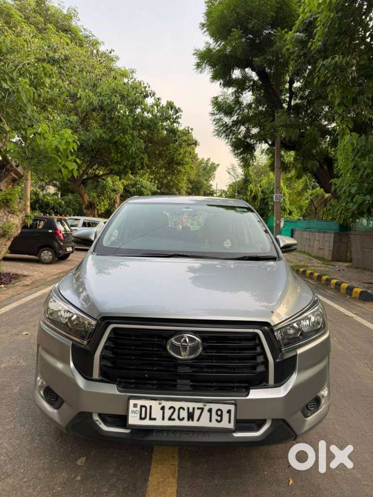 Toyota Innova Crysta 2.4 G Mt, 2023, Diesel