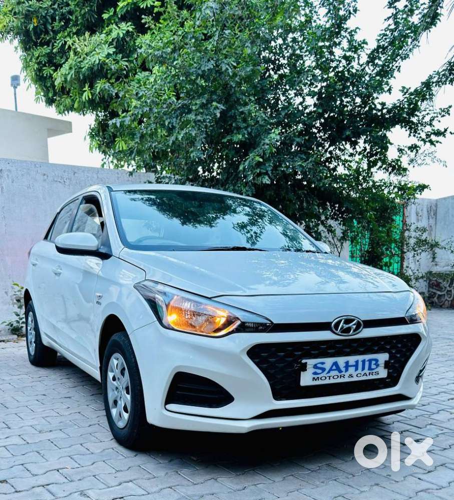 Hyundai I20 1.4 Magna At, 2018, Petrol