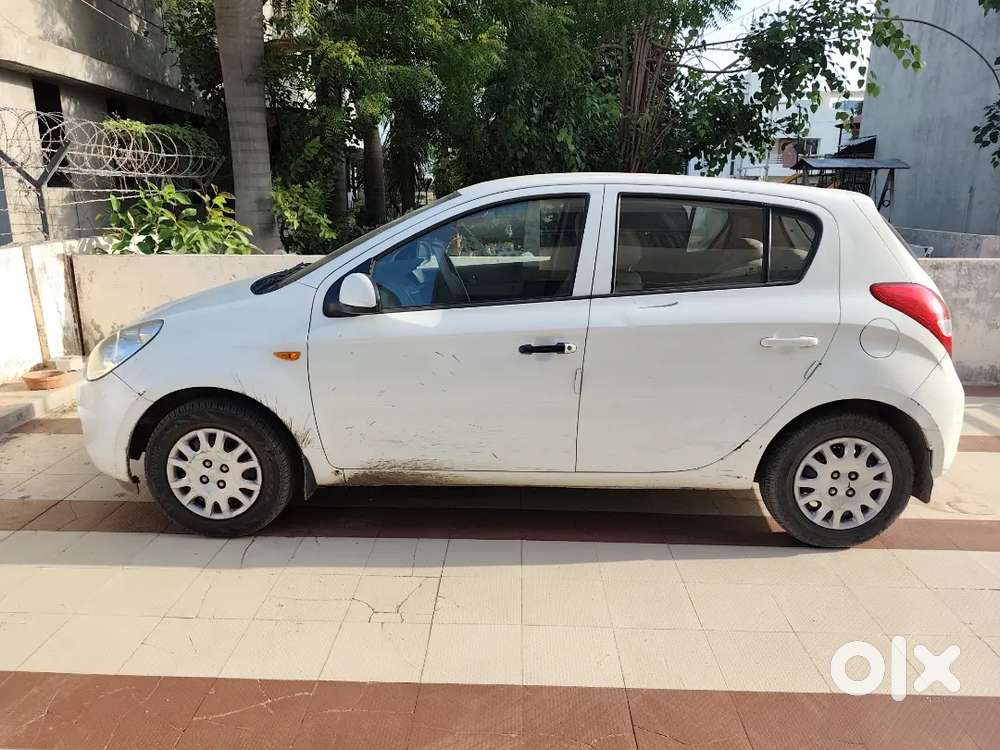 Hyundai I20 , Petrol 89000 Km Driven , New Tyre