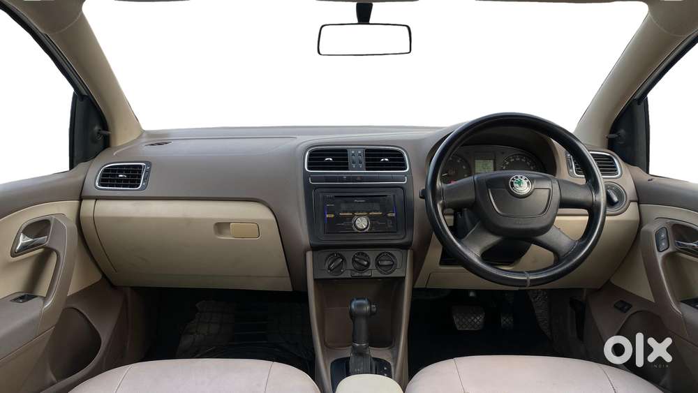 Skoda Rapid 2011-2013 1.6 Mpi At Ambition, 2013, Petrol
