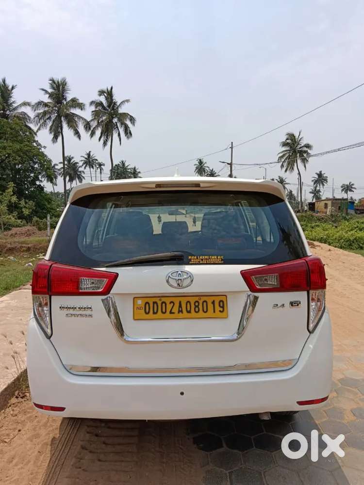 Toyota Innova Crysta 2017 Diesel 210000 Km Driven