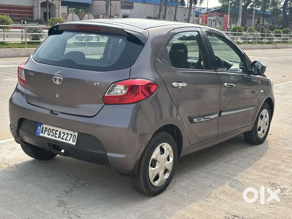 Tata Tiago, 2017, Petrol