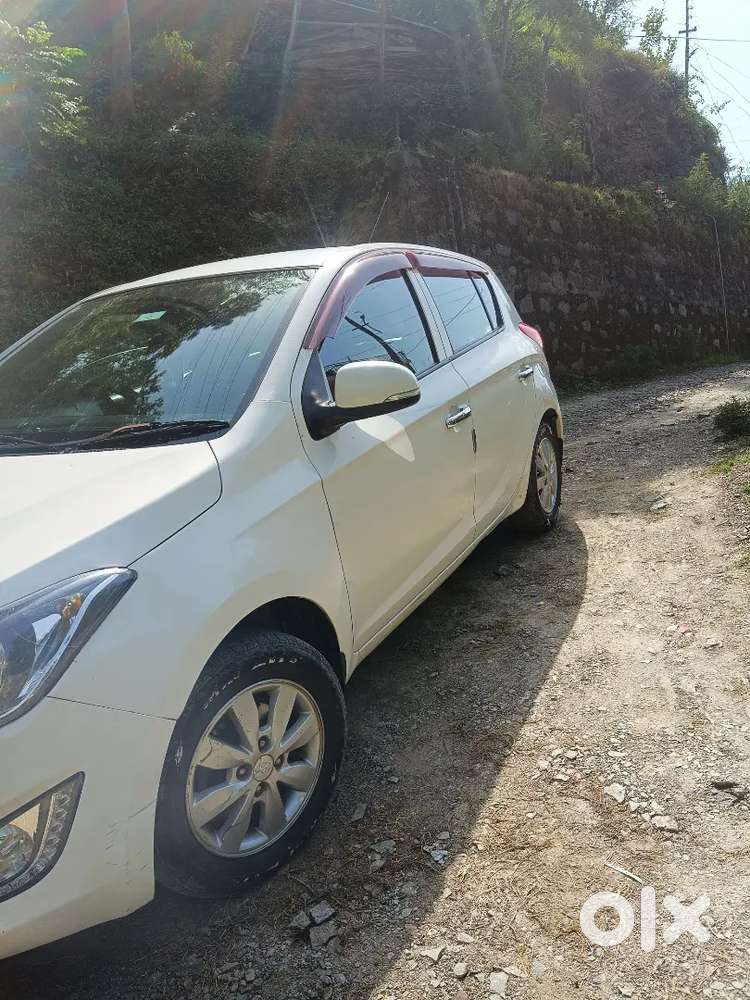 Hyundai I20 Sportz 2014 -2013 Last December Registration