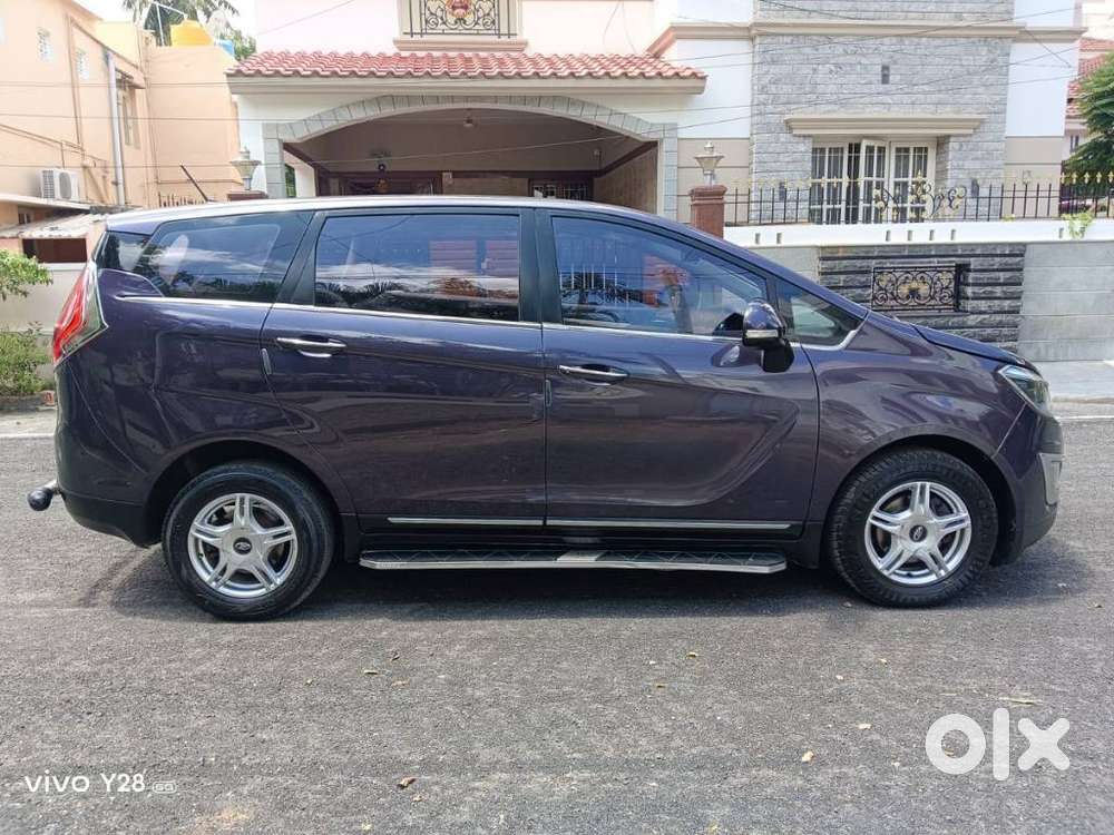 Mahindra Marazzo M6, 2019, Diesel