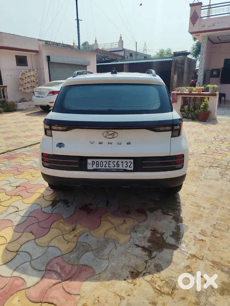 Hyundai Venue 2024 Petrol Good Condition