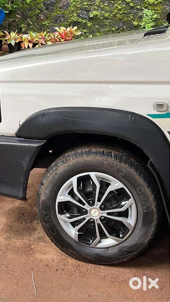 Toyota Qualis 2004 Diesel Well Maintained