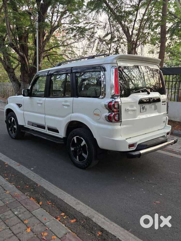 Mahindra Scorpio Classic 2.2 S 11 Mt 7 Str, 2023, Diesel