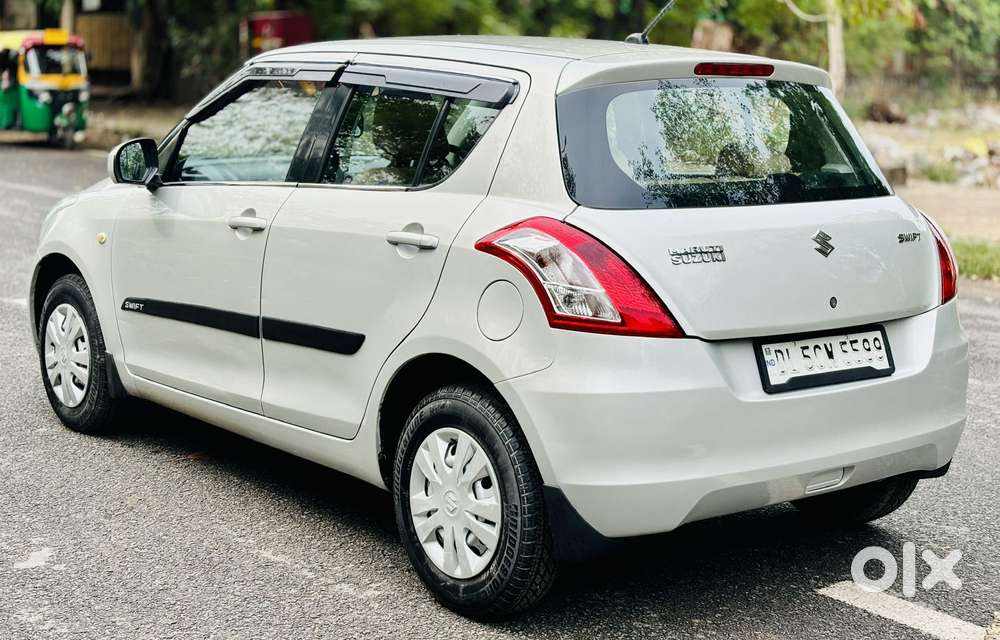Maruti Suzuki Swift 1.2 Lxi (o), 2017, Petrol