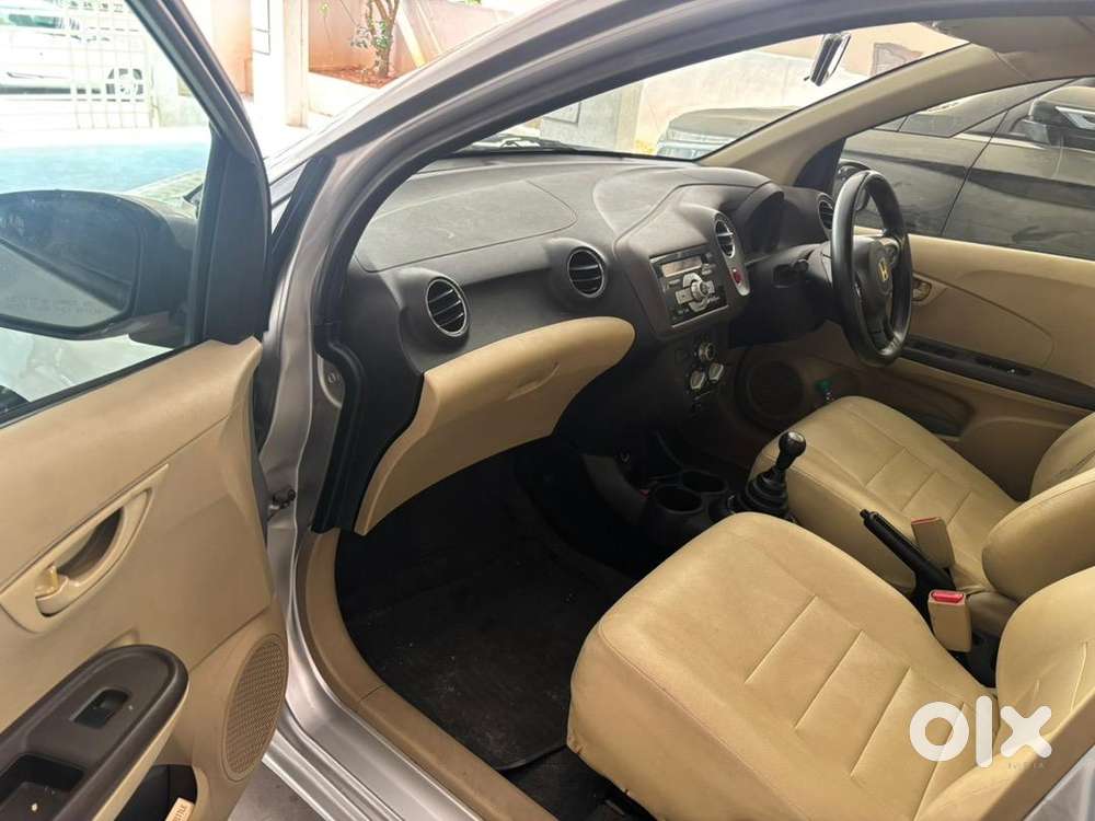 Honda Brio 2012 Petrol Well Maintained