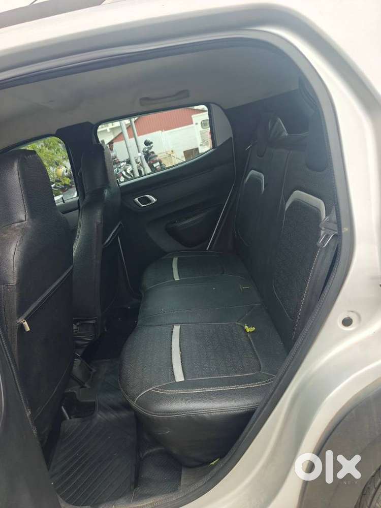 Renault Kwid Rxt Amt Climber (automatic), 2023, Petrol