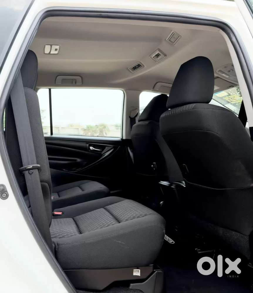 Toyota Innova Crysta 2.4 G Mt 7 Str, 2022, Diesel