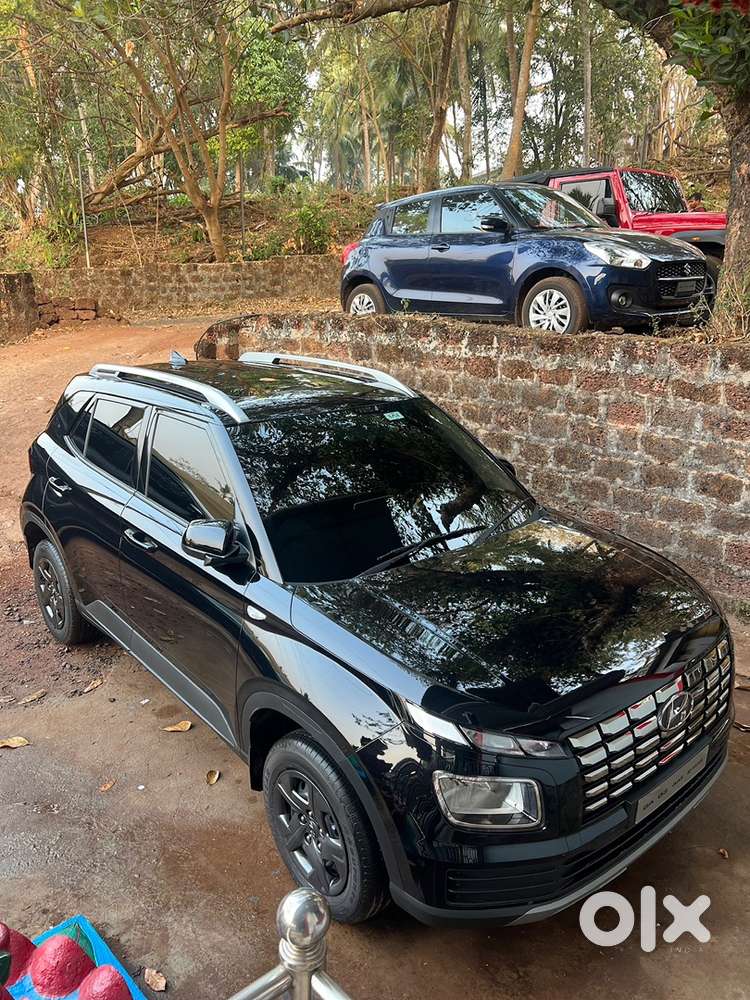 Hyundai Venue Petrol Manual 2025 Year Car