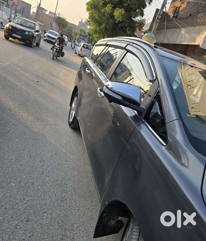 2016 Toyota Innova Crysta 2.8 Z