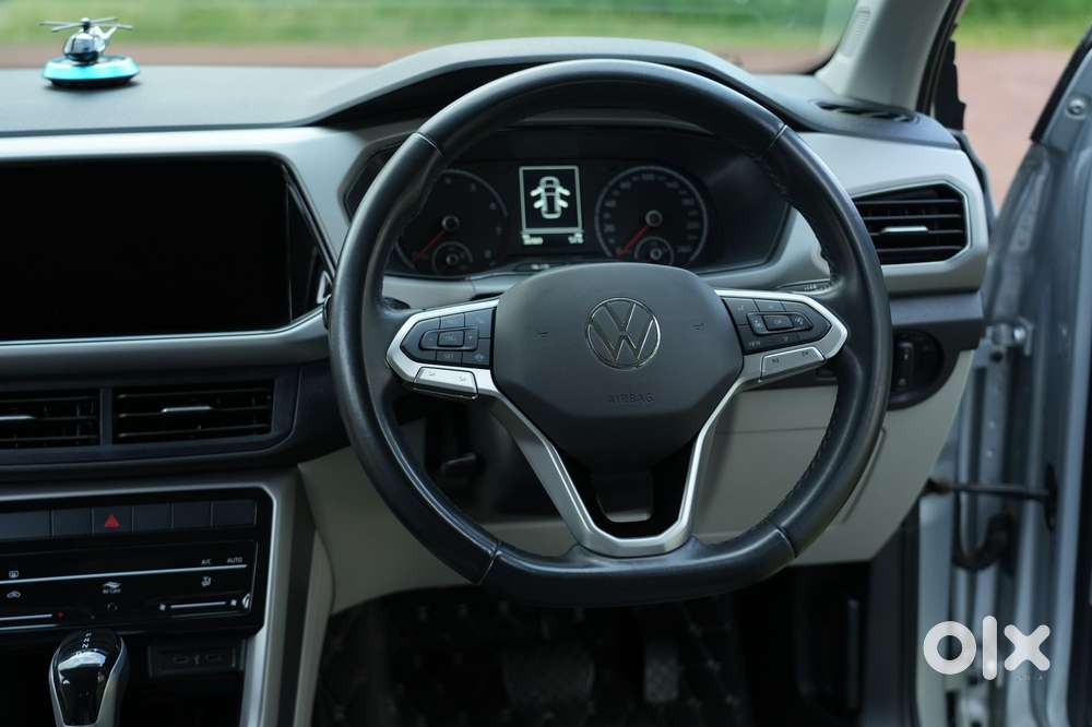 Volkswagen Taigun 1.0 Tsi Highline At, 2022, Petrol