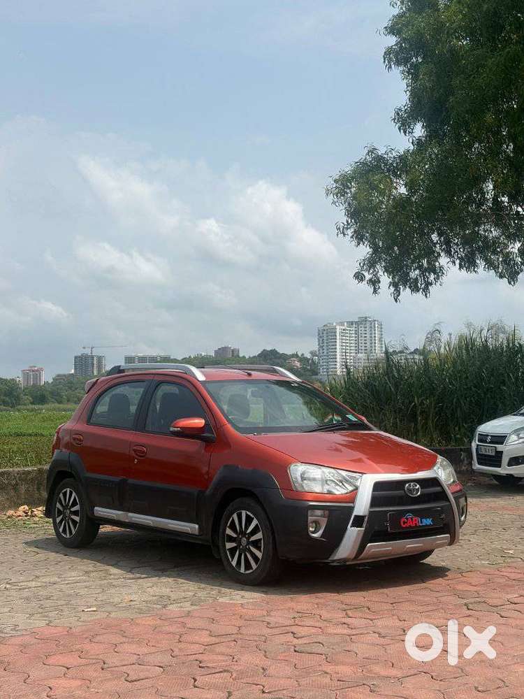 Toyota Etios Cross 1.2l G, 2016, Petrol