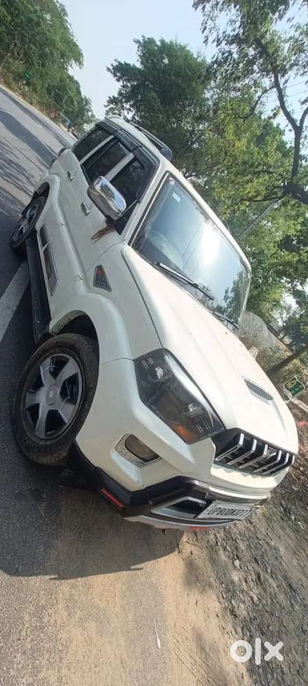 Mahindra Scorpio 2015