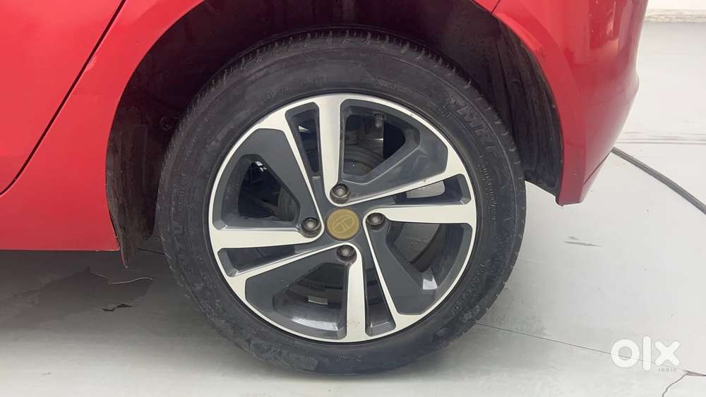 Tata Altroz Xz, 2020, Petrol