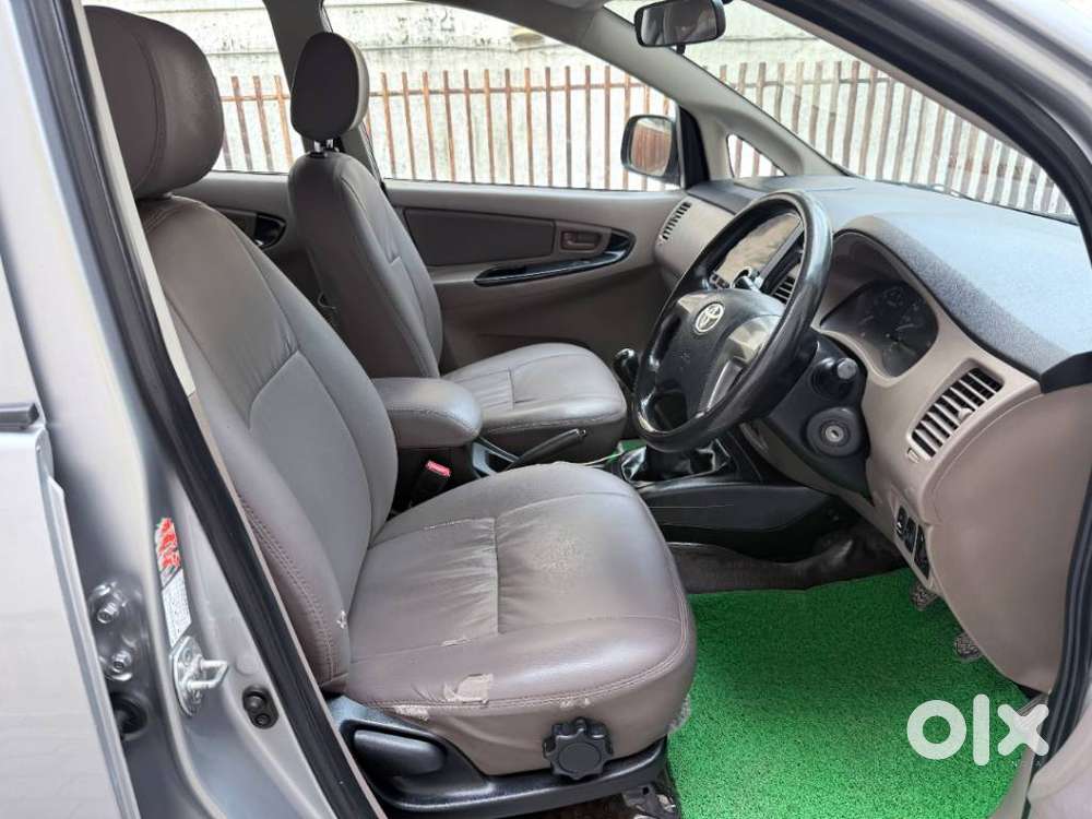 Toyota Innova 2.5 Gx 7 Str Bs-iii, 2016